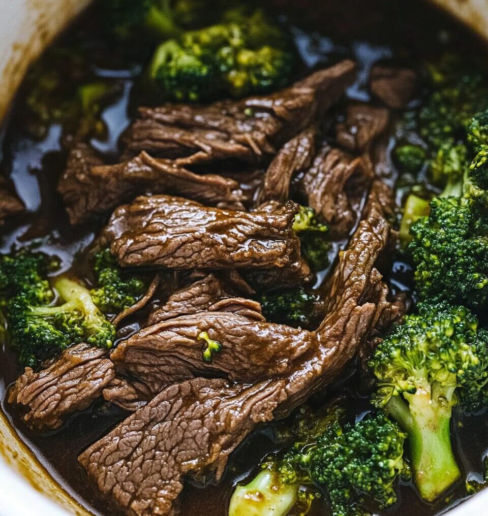 Easy Slow Cooker Beef and Broccoli 2 Easy Slow Cooker Beef and Broccoli