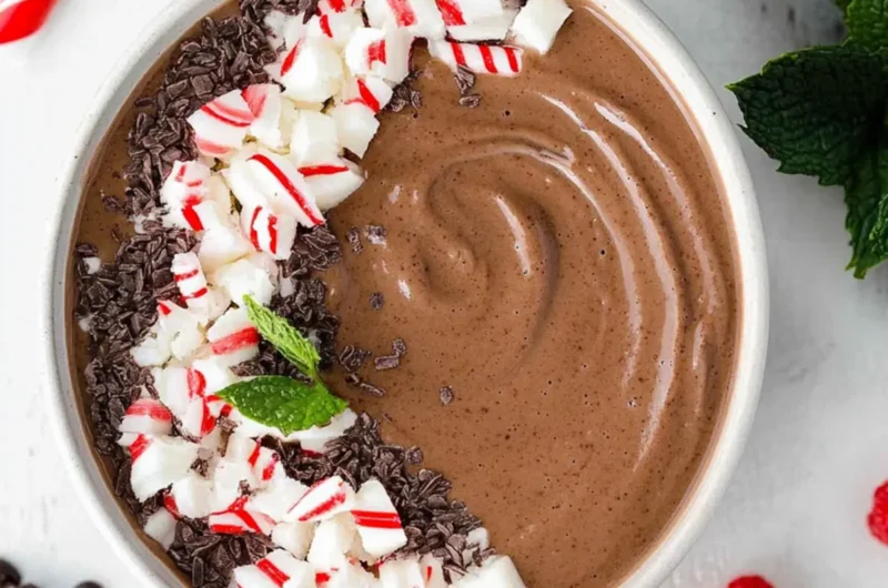 Peppermint Mocha Smoothie Bowl